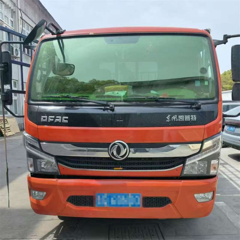 巴南区探索多元物流服务：从专线到供应链的运输之旅